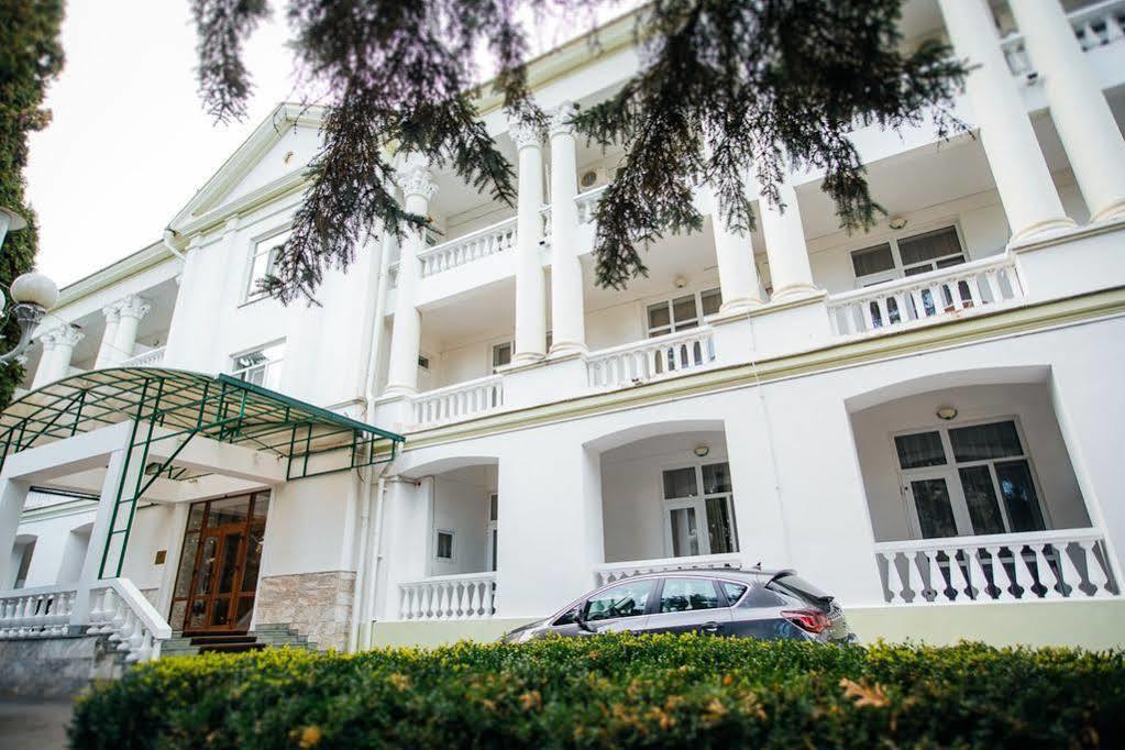Grand Kavkaz Hotel Naltsjik Eksteriør bilde
